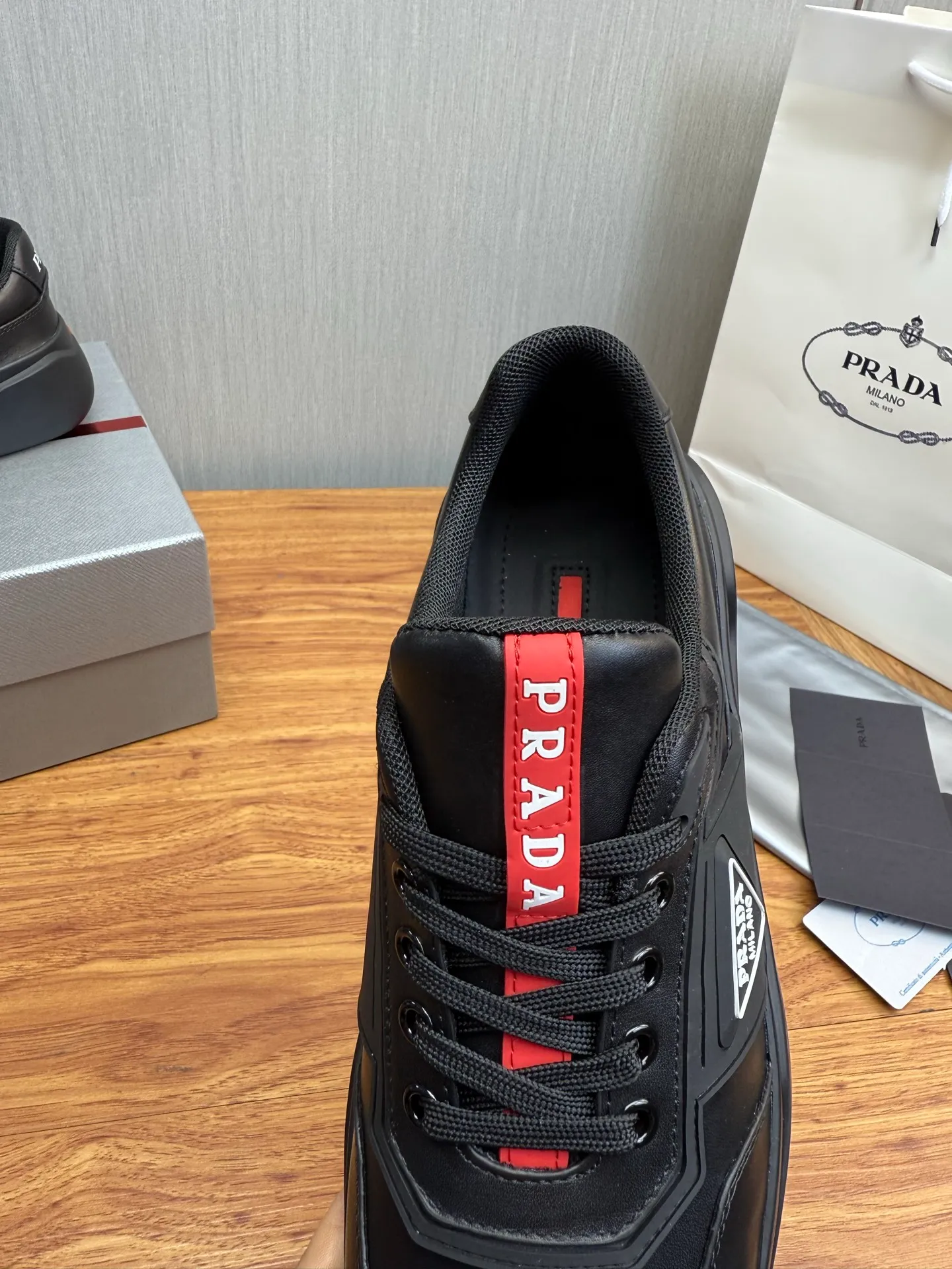 Factory price 600💰 [PRADA] Popular items in men's shoe counters, synchronized with the official website, 1 high-quality shipment ✔️Original cowhide + cowhide lining, 1🆚1 replica, original sole, 38-45 (45 customized, non-refundable)